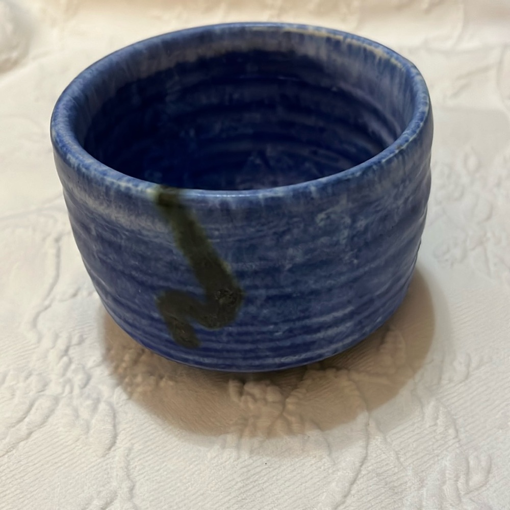 McCarty pottery, Mississippi mud cobalt blue bowl